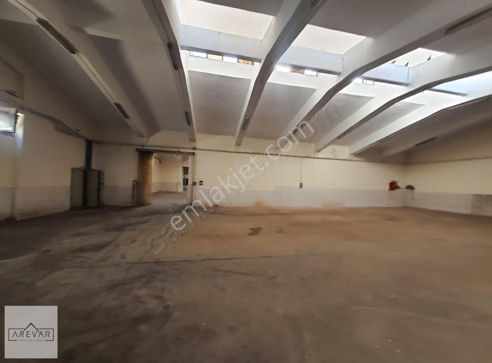 Coşkun İbili'den Aydınlar"da 1000m Kiralık Depo İmalathane