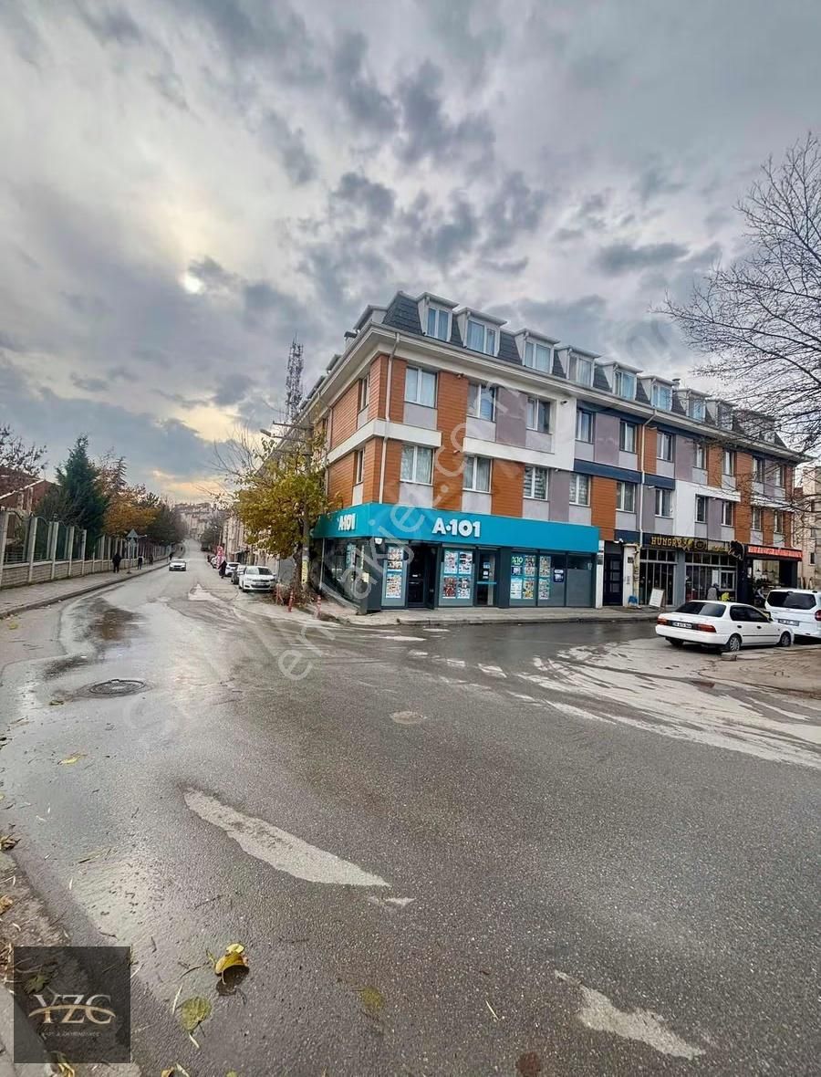 Yzg'den Üniversite Kapısı Karşısı Full Eşyalı Ön Cephe 1+1