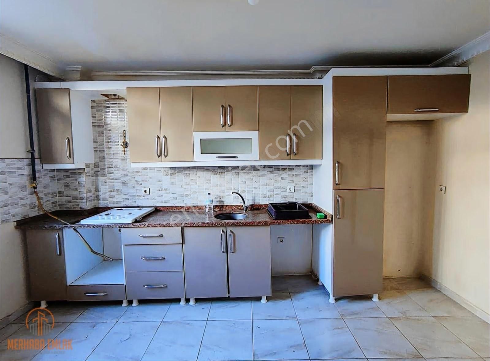 Esenyurt Meydanda Kiralık 3+1 Daire - Görsel 2