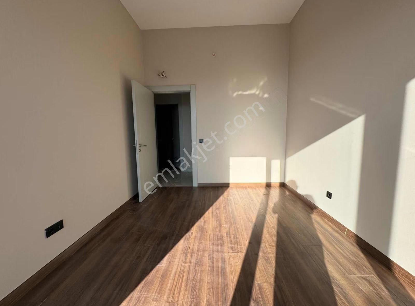 Bornova İkon Tower 34. Kat Deniz Manzaralı 3+1 Kiralık Daire - Görsel 6