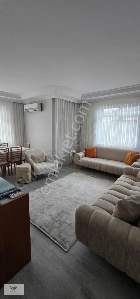 Bahçelievlerin En Güzel Lokasyınında 2002 Yapımı Dublex Daire - Görsel 2