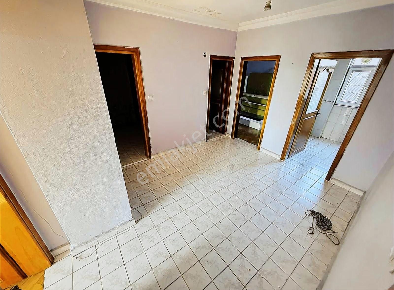 İkitelli M.akif Mall Of İst Dibinde Kiralık 90m2 2+1 Güney Cephe