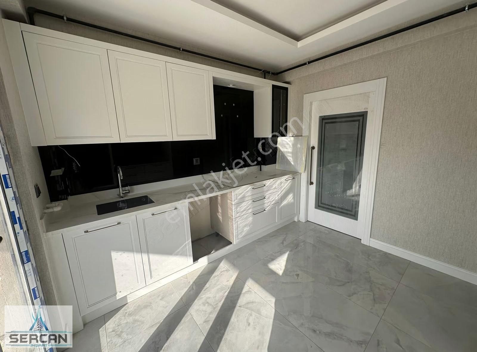 Aymanas Caddesi Can Manas Evlerinde İste İçi Lüx 3+1 Daire - Görsel 19