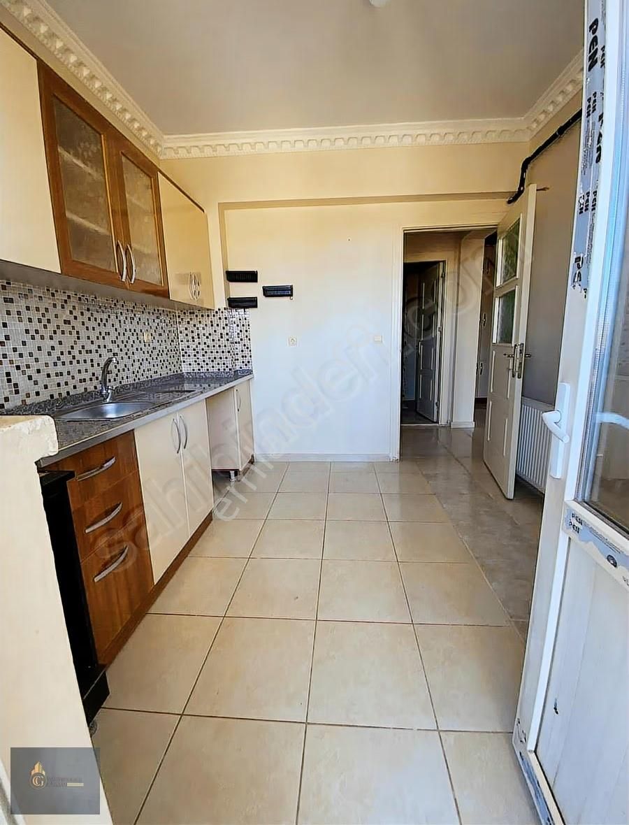 Cennet Gyo^dan Çamlıca Konutlarında 2+1 120m Daire