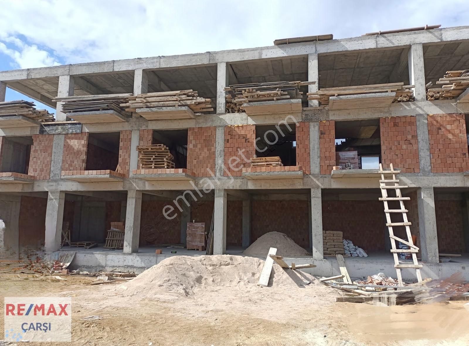 Remax Çarşı Dan Kabaoğlunda Satılık Dükkan - Görsel 3