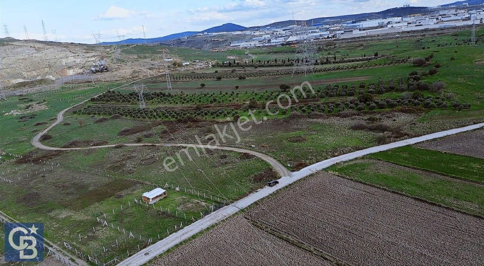 Çaltılıderede Yola Cephe 425m2 İçerisine Konteyner Bulunan Tarla - Görsel 8
