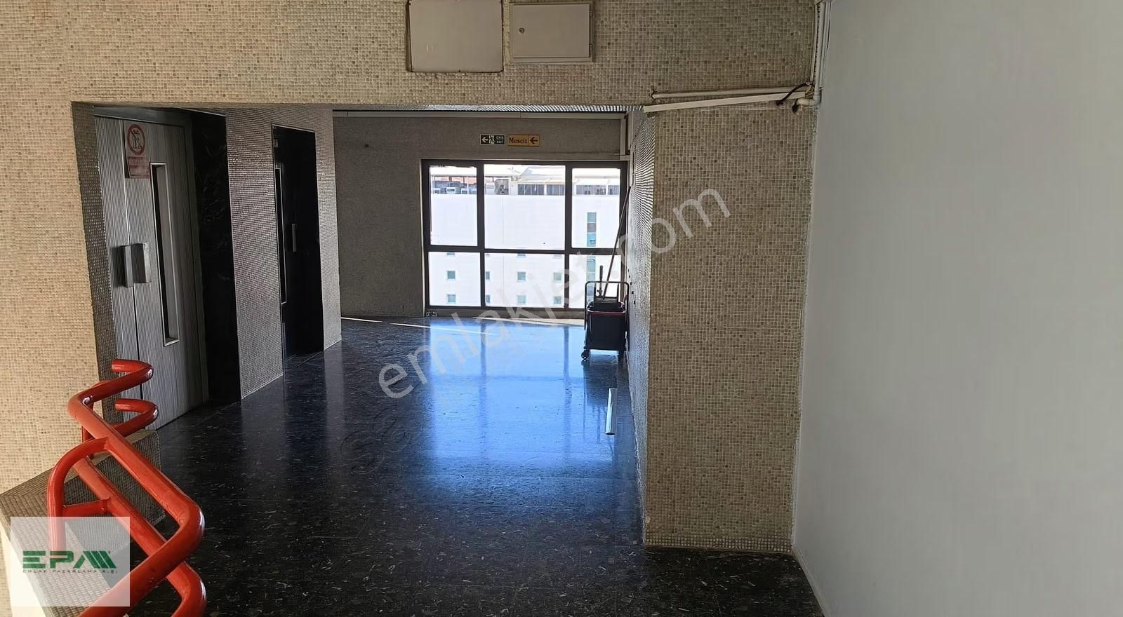 Yenişehir İş Merkezinde Otoparklı Cadde Cepheli Kiralık Ofis - Görsel 14