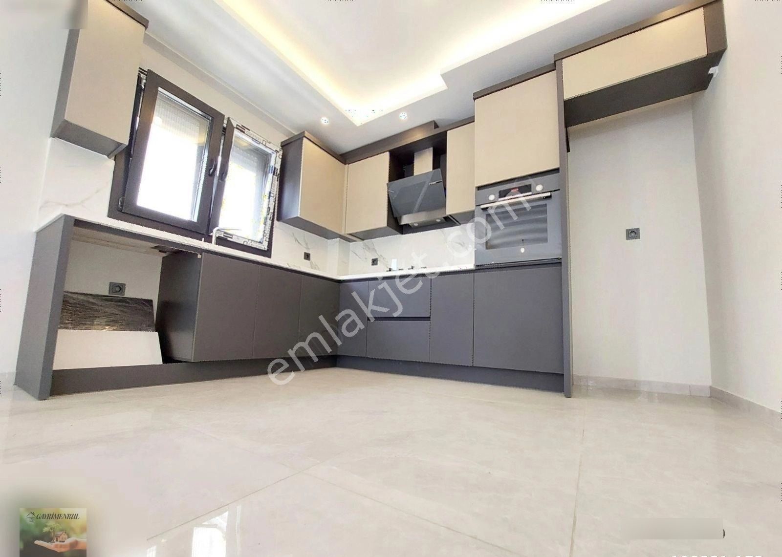 Akçay Yenimahalle'de,plaja 100 M, Ultra Lüks Tripleks 3+1 Villa - Görsel 3