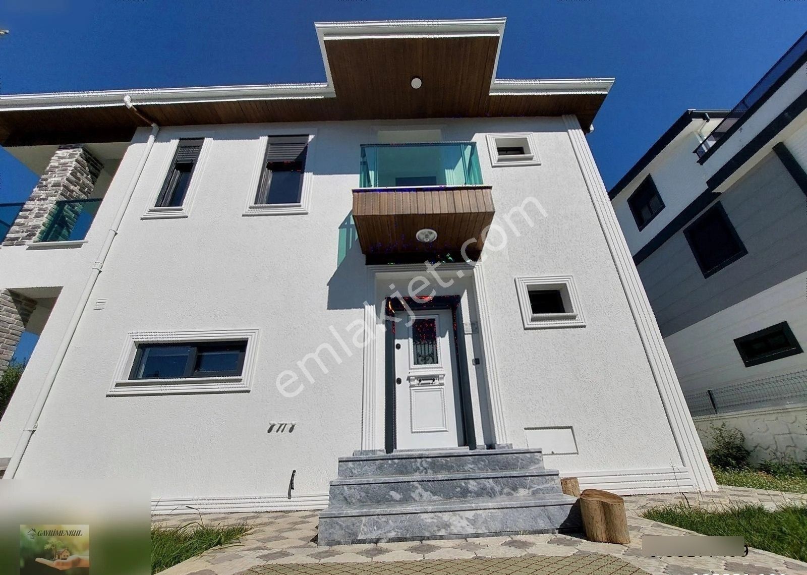 Zeytinli'de Kaliteli Mimari Yapısı İle Özel Tasarım 4+1 Villa - Görsel 27