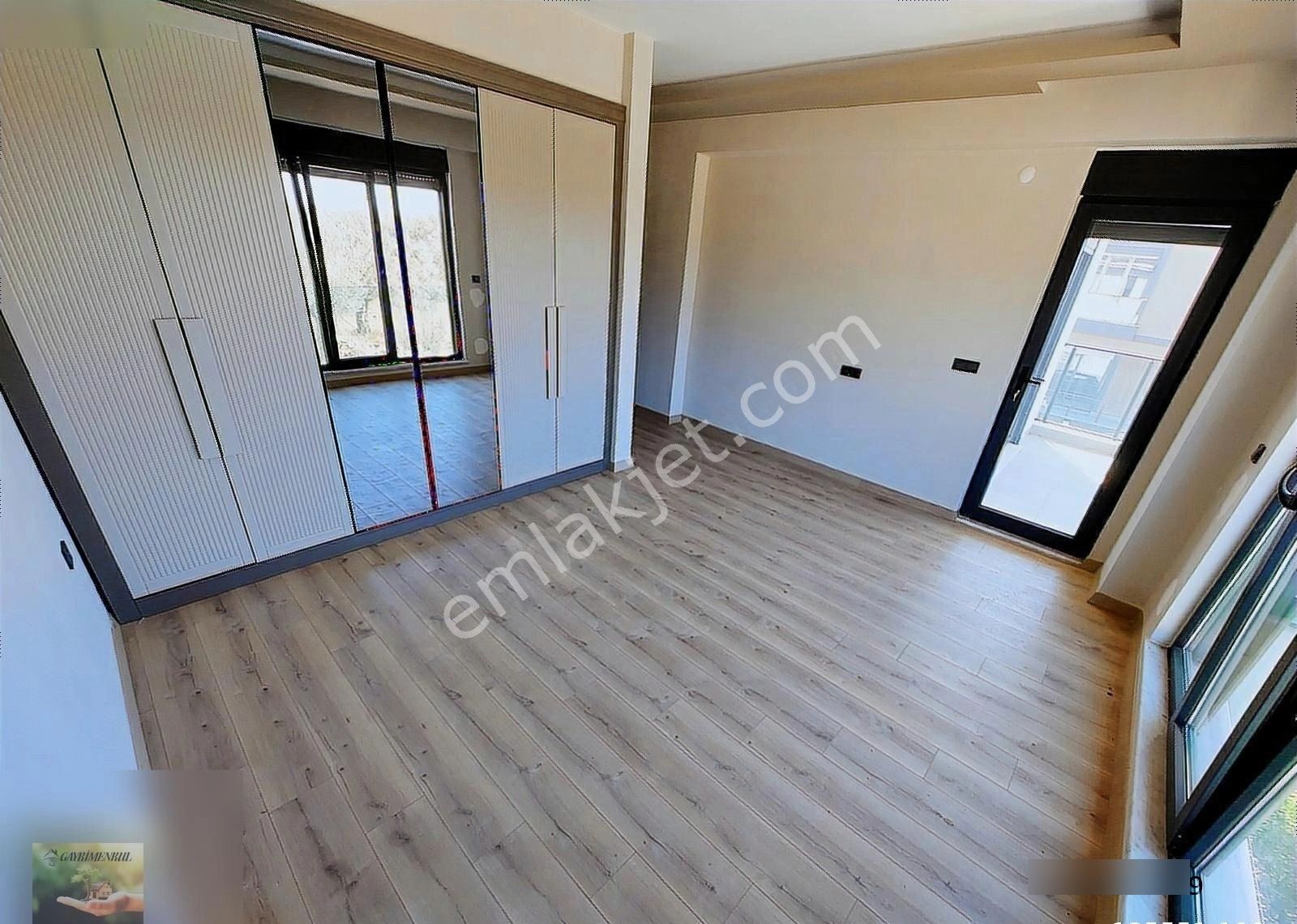 Zeytinli'de Kaliteli Mimari Yapısı İle Özel Tasarım 4+1 Villa - Görsel 33