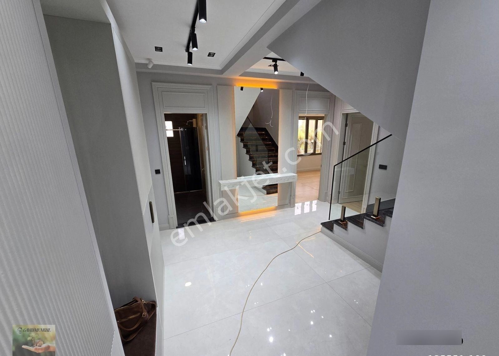 Narlı'da 700m2 Arsa İçerisinde Denize Uzanan 4+1 Saunalı, Jakuzili Ultra Lüx Müstakil Villa - Görsel 8