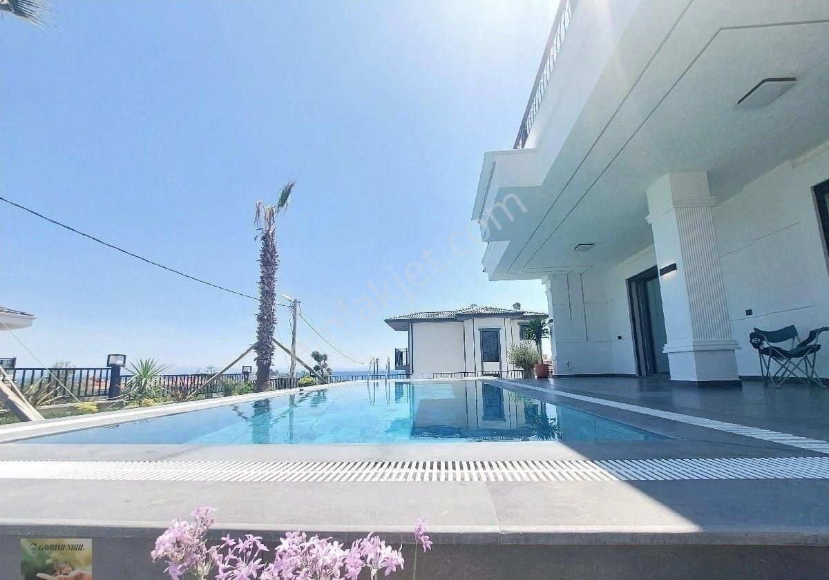 Narlı'da 700m2 Arsa İçerisinde Denize Uzanan 4+1 Saunalı, Jakuzili Ultra Lüx Müstakil Villa - Görsel 26