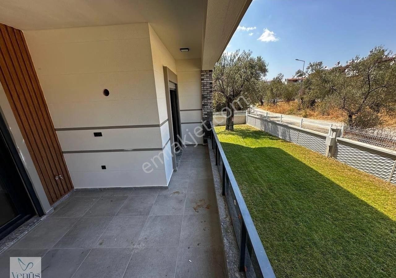 Altınoluk'ta Muhteşem Peyzajlı Havuzlu 4+1 Ultra Lüks Loft Villa - Görsel 28