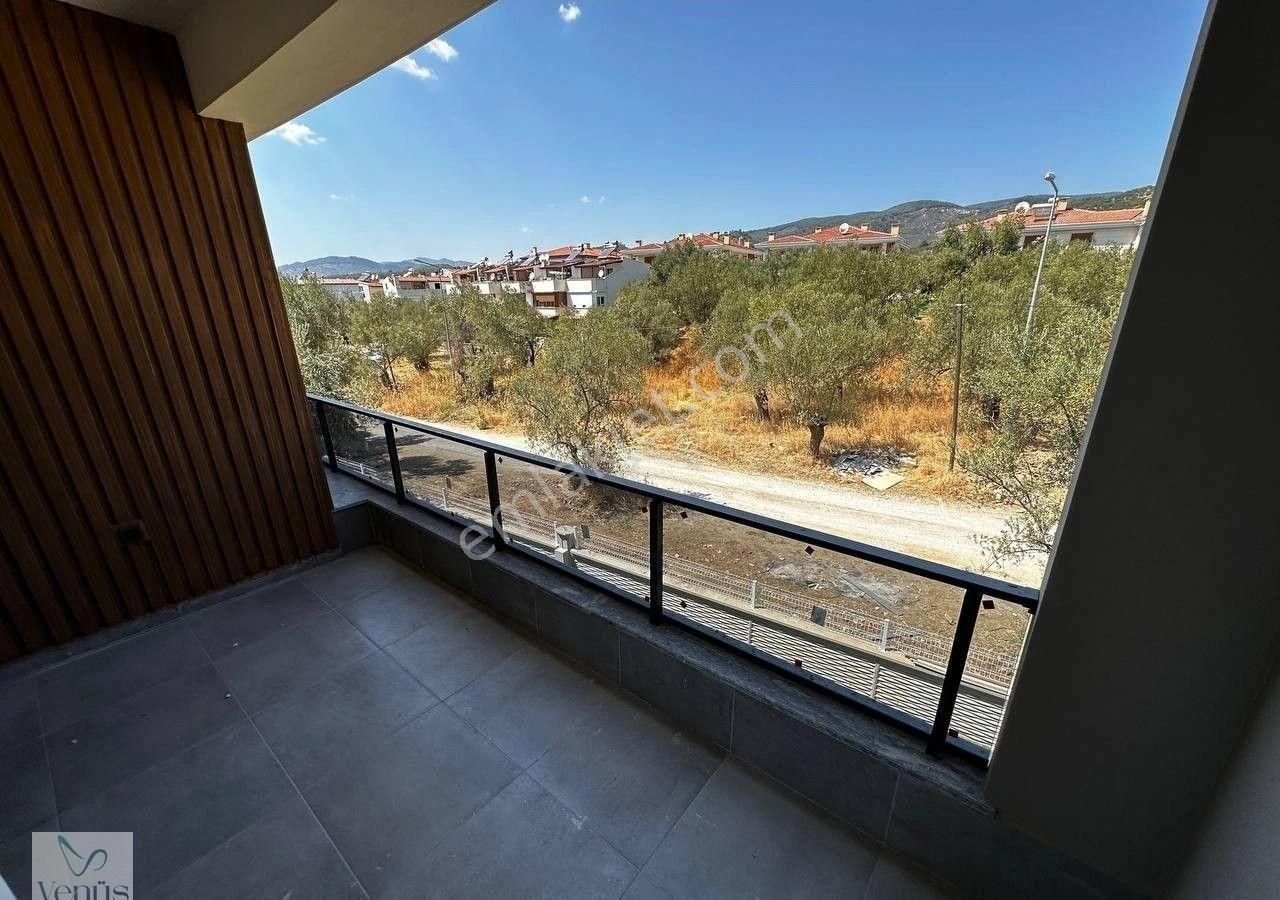 Altınoluk'ta Muhteşem Peyzajlı Havuzlu 4+1 Ultra Lüks Loft Villa - Görsel 33