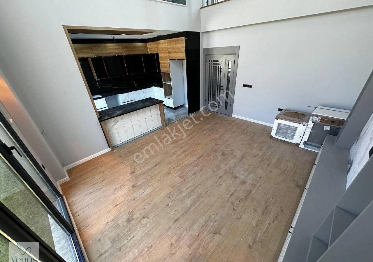 Altınoluk'ta Muhteşem Peyzajlı Havuzlu 4+1 Ultra Lüks Loft Villa - Görsel 13