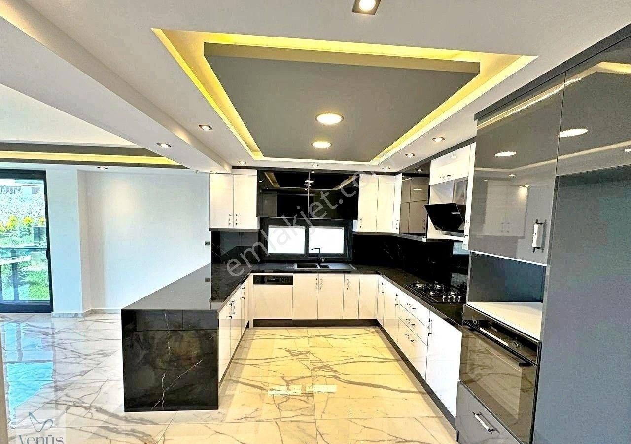 Altınoluk Narlıda 5+1 Müstakil Havuzlu Denize 50mt Ultra Geniş Manzaralı Satılık Villa - Görsel 30