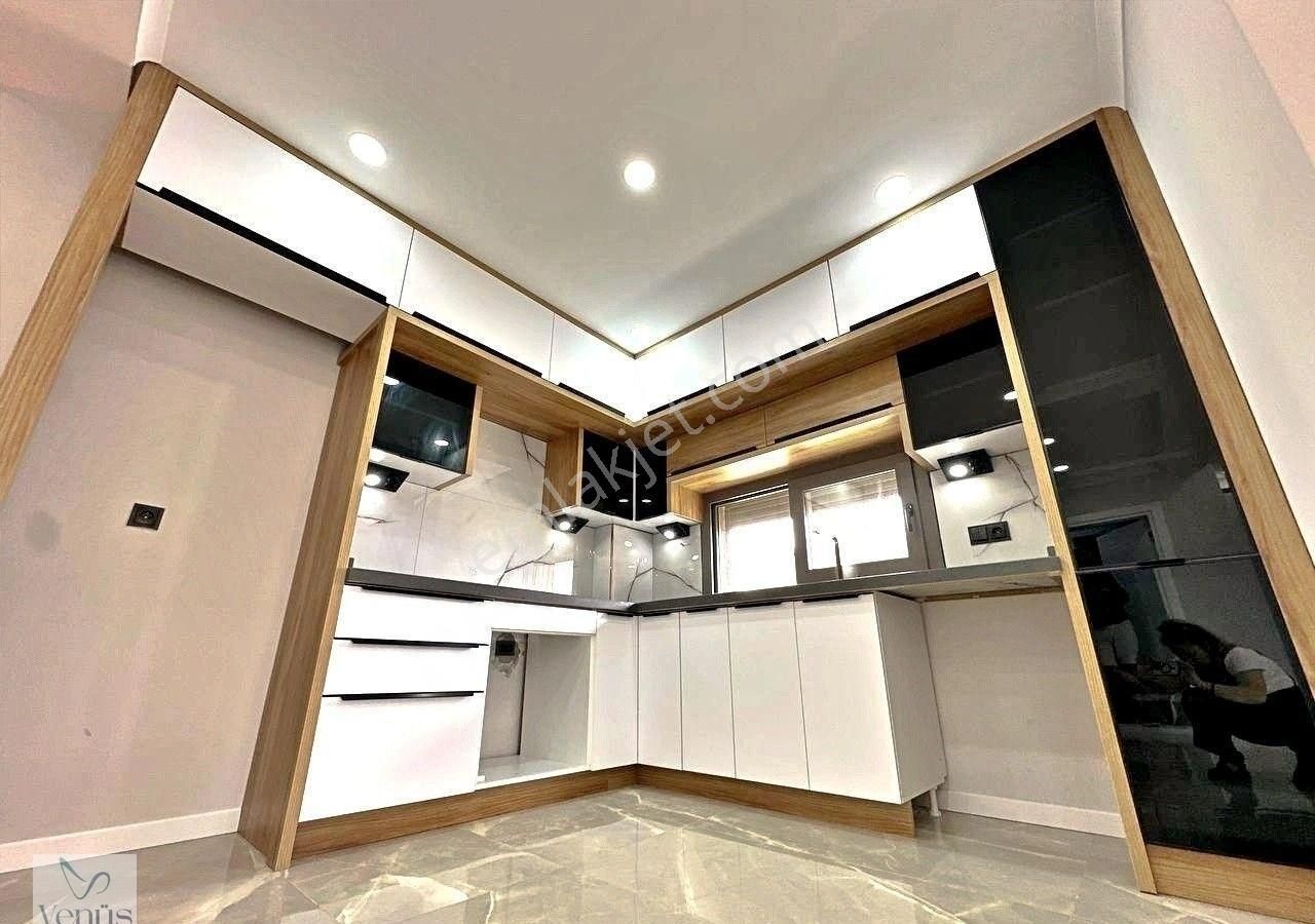 Venüs'den, Güre'de 310m2 Arsa İçerisinde 3+1 Özel Tasarım Müstakil Villa - Görsel 6