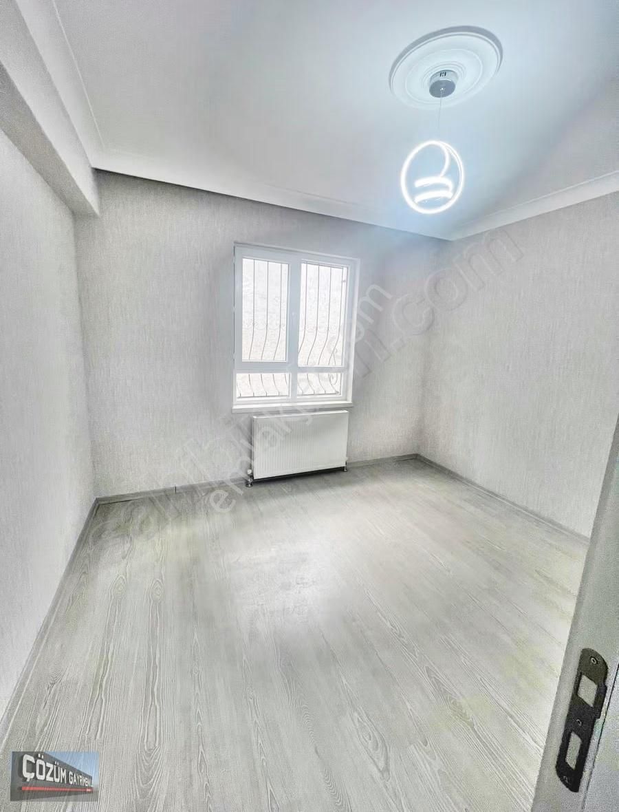 Çözüm Fırsatı Yeni Bina 3+1 Çift Banyo Ön Güney Kombili İskanlı. - Görsel 12