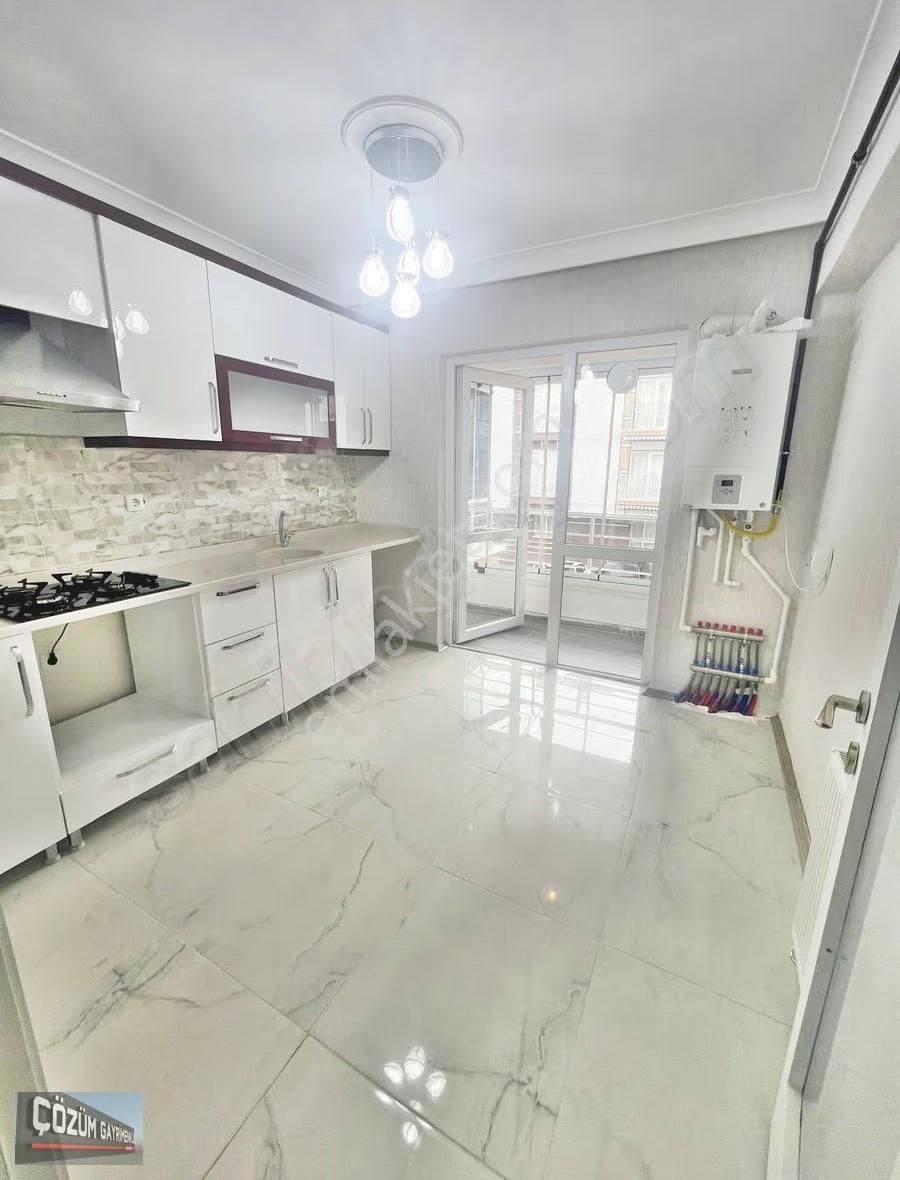 Çözüm Fırsatı Yeni Bina 3+1 Çift Banyo Ön Güney Kombili İskanlı. - Görsel 22