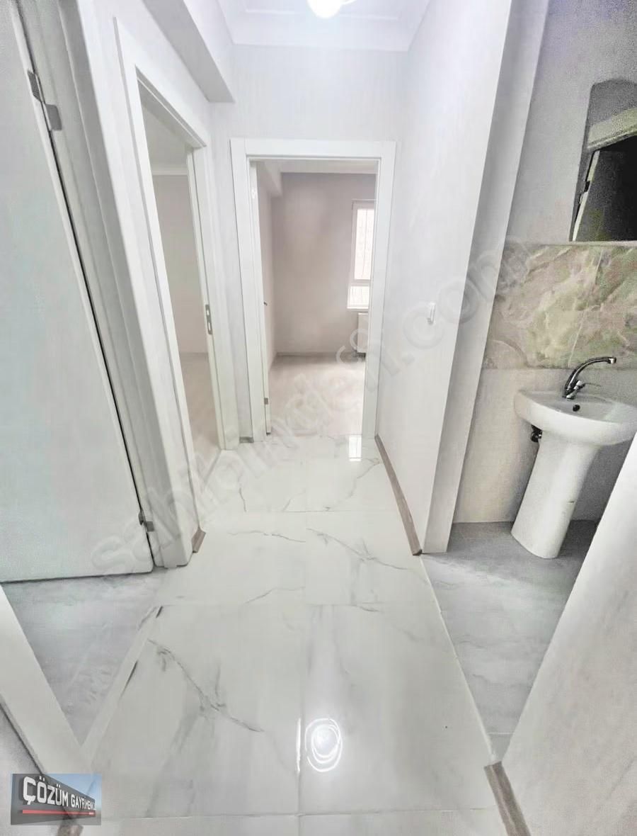 Çözüm Fırsatı Yeni Bina 3+1 Çift Banyo Ön Güney Kombili İskanlı. - Görsel 18