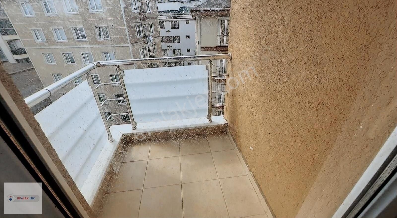 Ümraniye Millet Bahçesine Yürüme Mesafesi 4+2 Fırsat - Görsel 19