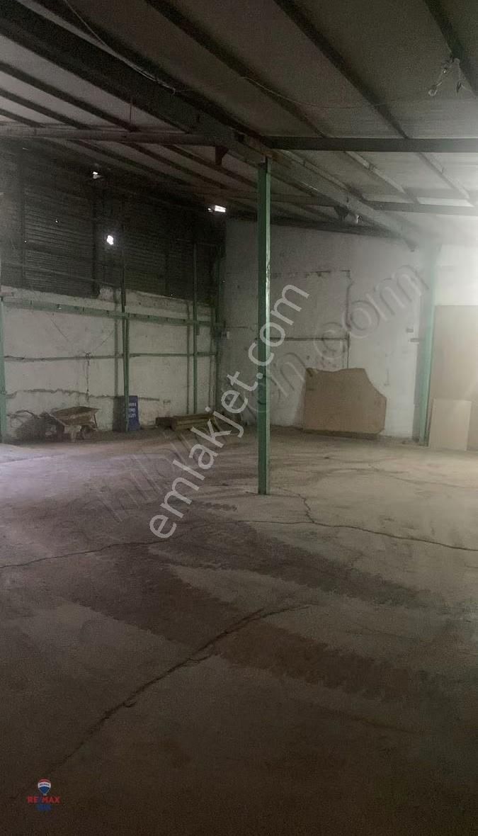 Müstakil Zemine Basar Önüne Tır Yanaşır Düz Giriş - Görsel 22