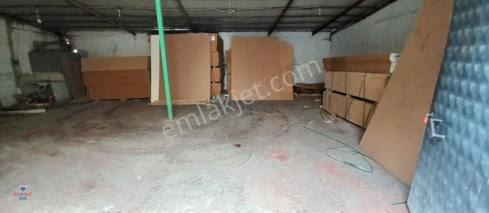 Müstakil Zemine Basar Önüne Tır Yanaşır Düz Giriş - Görsel 18