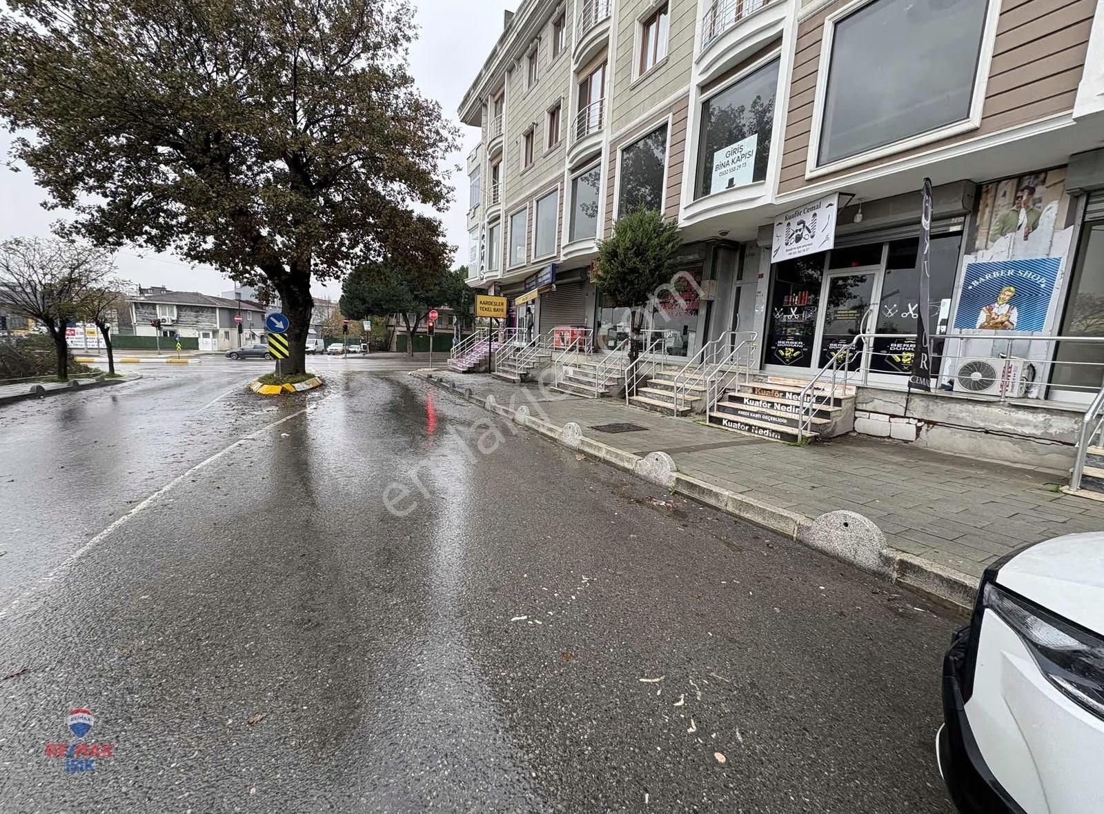 Sancaktepe Bölge Hastanesi Yakınlarında Kiralık Depolu Dükkan