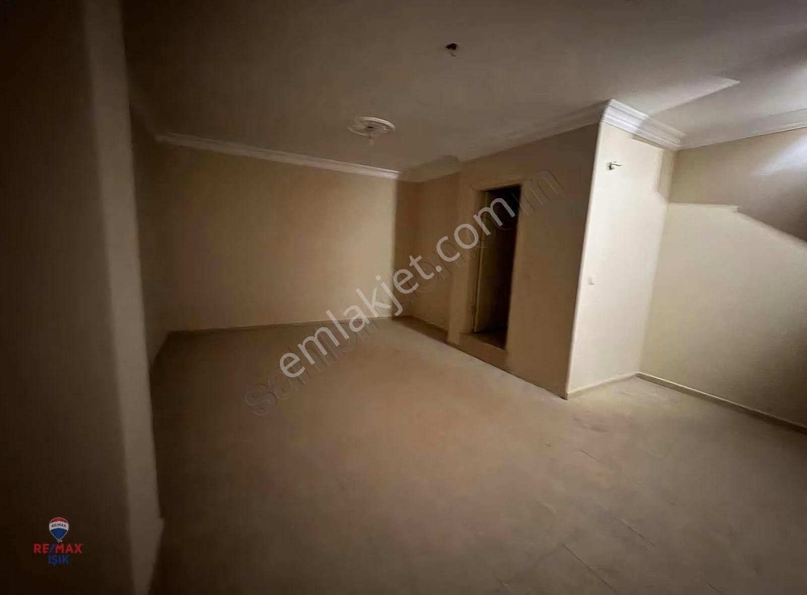 Sancaktepe Bölge Hastanesi Yakınlarında Kiralık Depolu Dükkan - Görsel 3