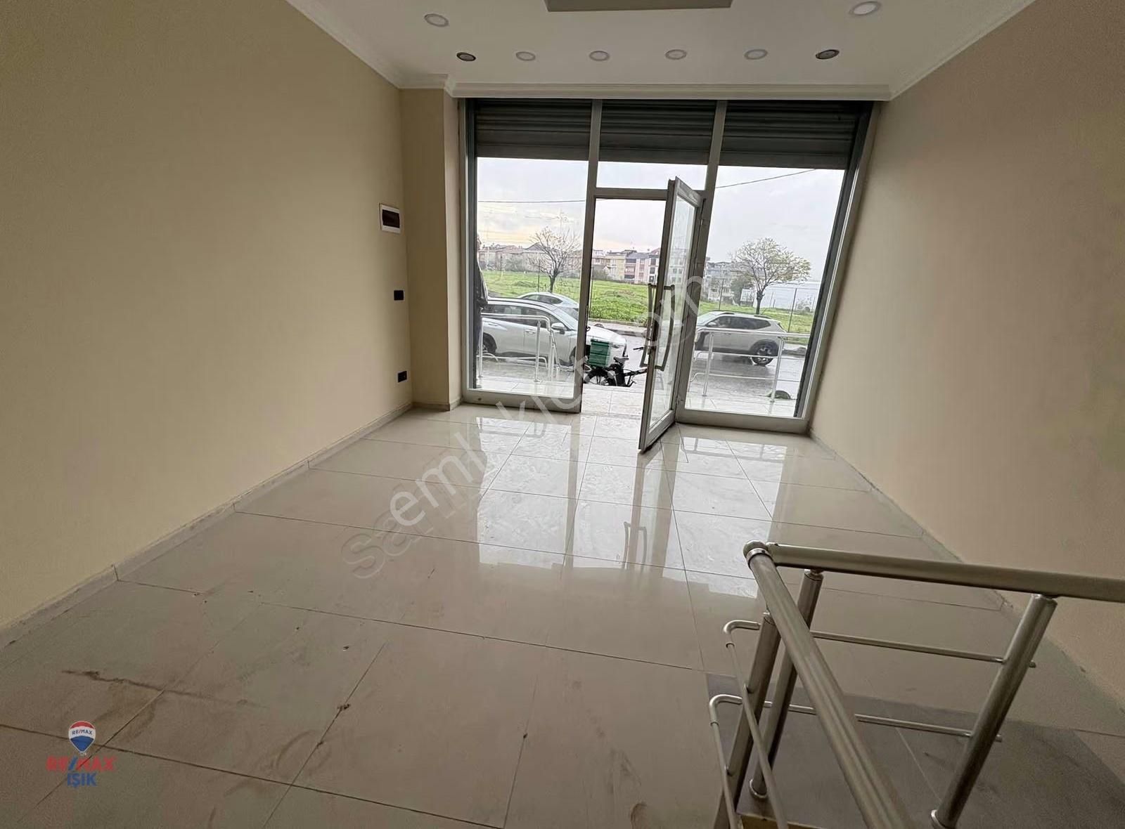 Sancaktepe Bölge Hastanesi Yakınlarında Kiralık Depolu Dükkan - Görsel 13