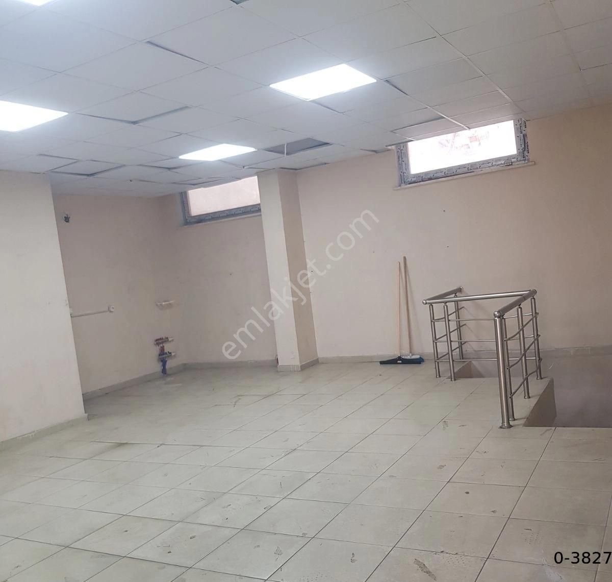Bağcılar Yüzyıl İskanlı Binada Kiralık Depolu Dükkan - Görsel 15