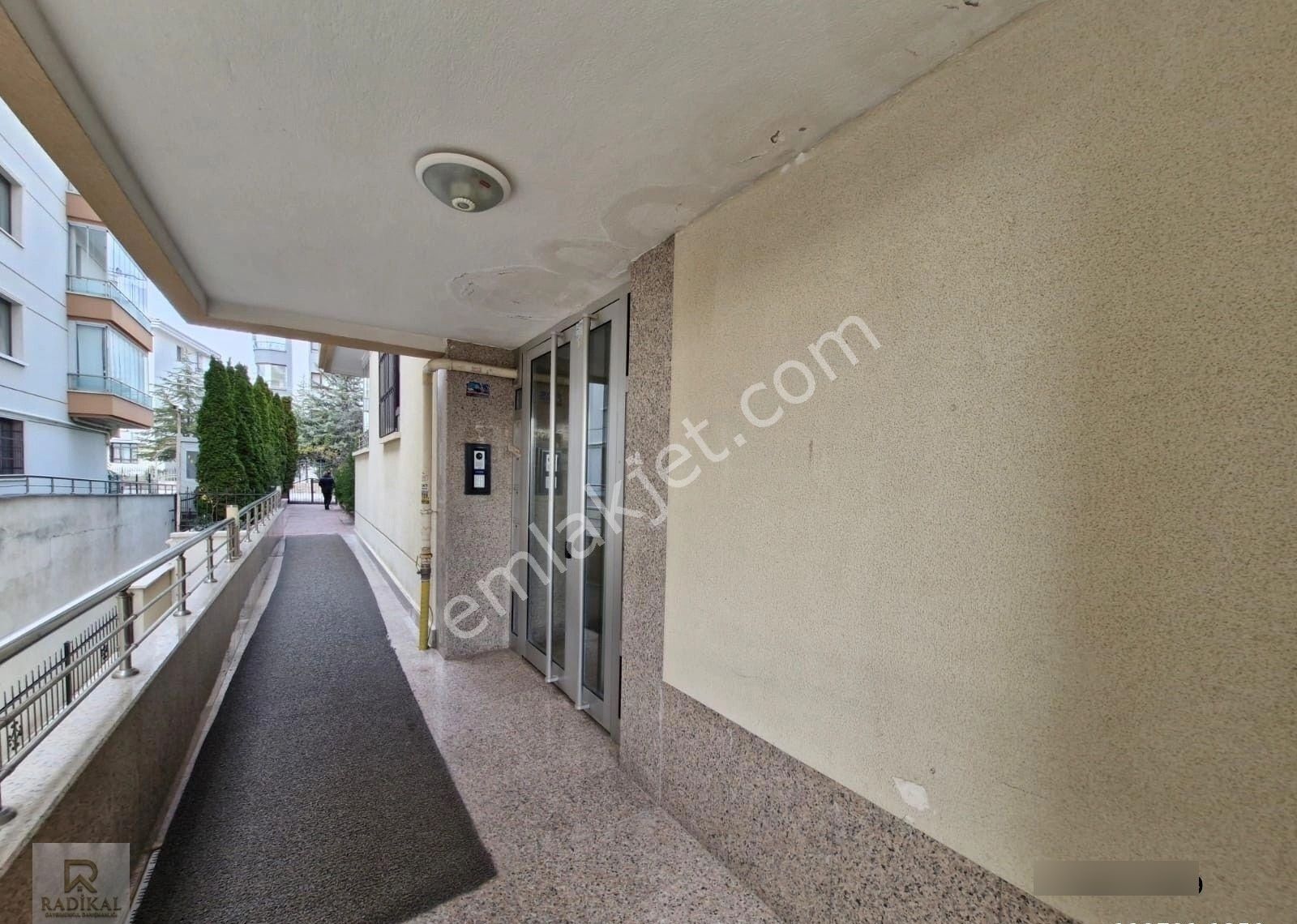 Birlik Mahallesi 489. Sokak Üzerinde Teraslı Satılık 4+1 Emsalsiz M2 Kupon Daire....... - Görsel 3