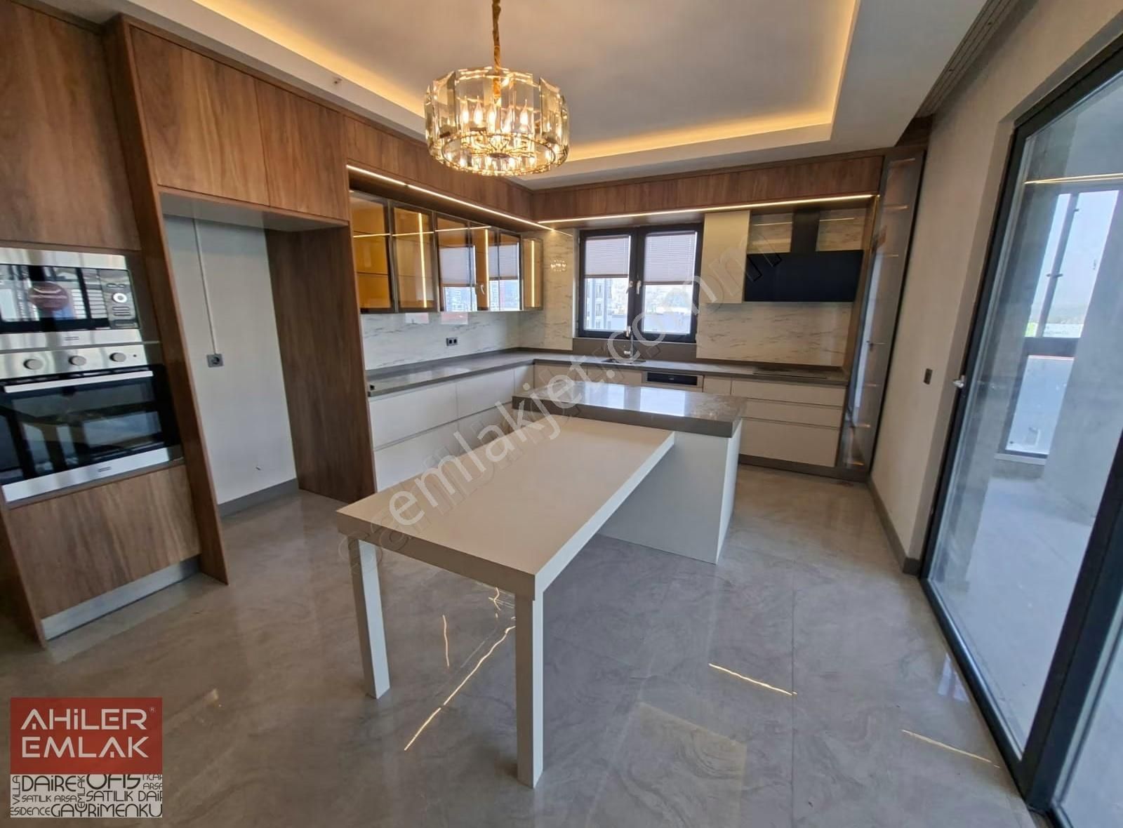 Site İçerisinde 3 Cepheli Full+full Yapılı 8.katta Satılık - Görsel 25