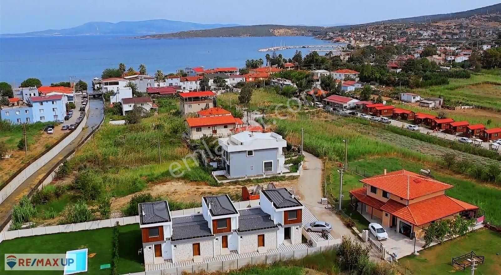 Balıklıova Da Satılık Havuzlu Sıfır Villa