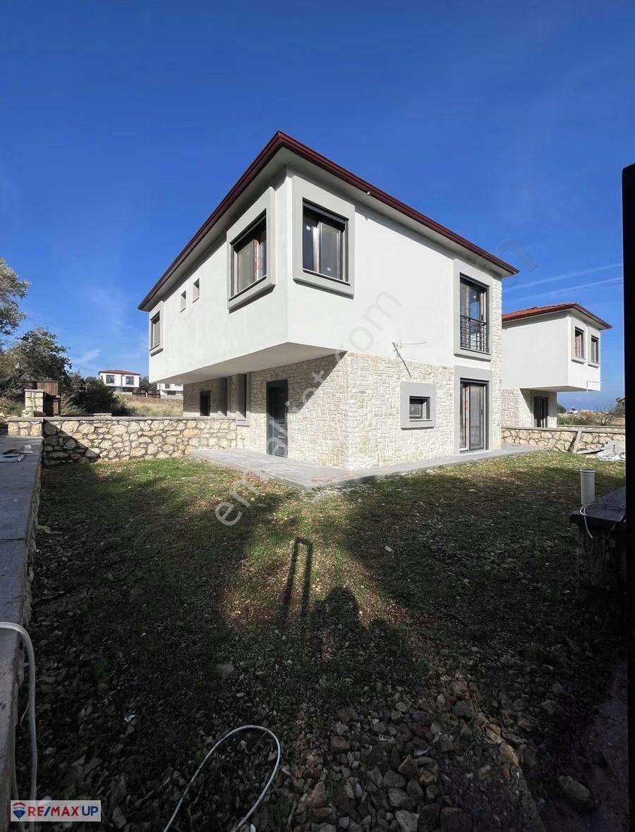 Denize Yürüme Mesafesinde Satılık 3+1 - Görsel 18