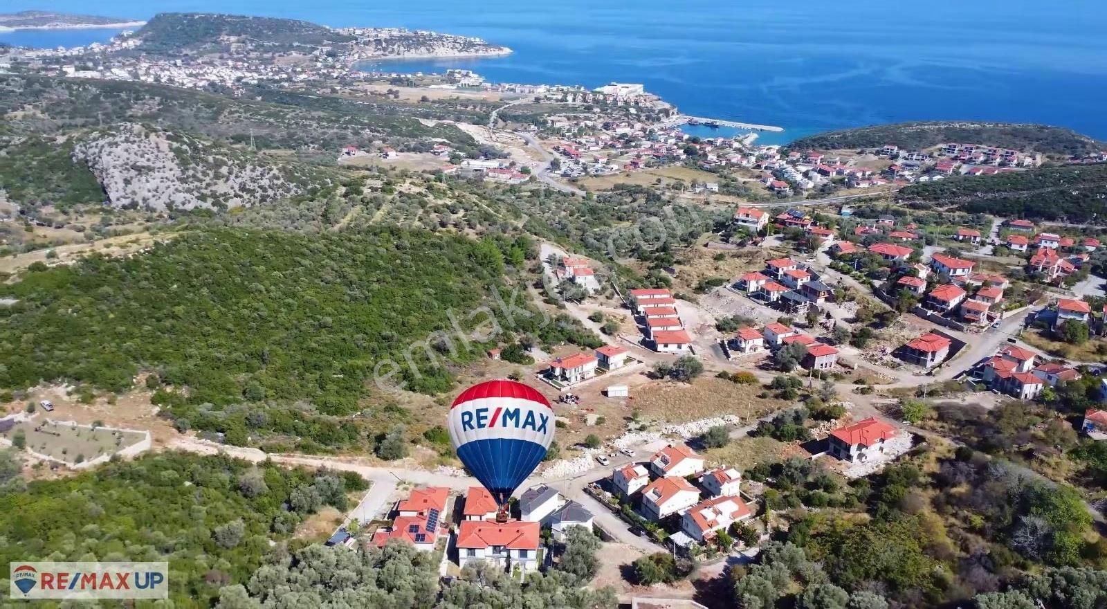 Karaburun Saip'te Deniz Manzaralı Tripleks 3+1 Villa - Görsel 8