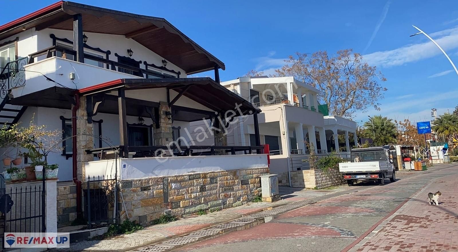 Mordoğan'da Denize 10 Metre Mesafede 7+1 Eşyalı Kiralık Ev - Görsel 7