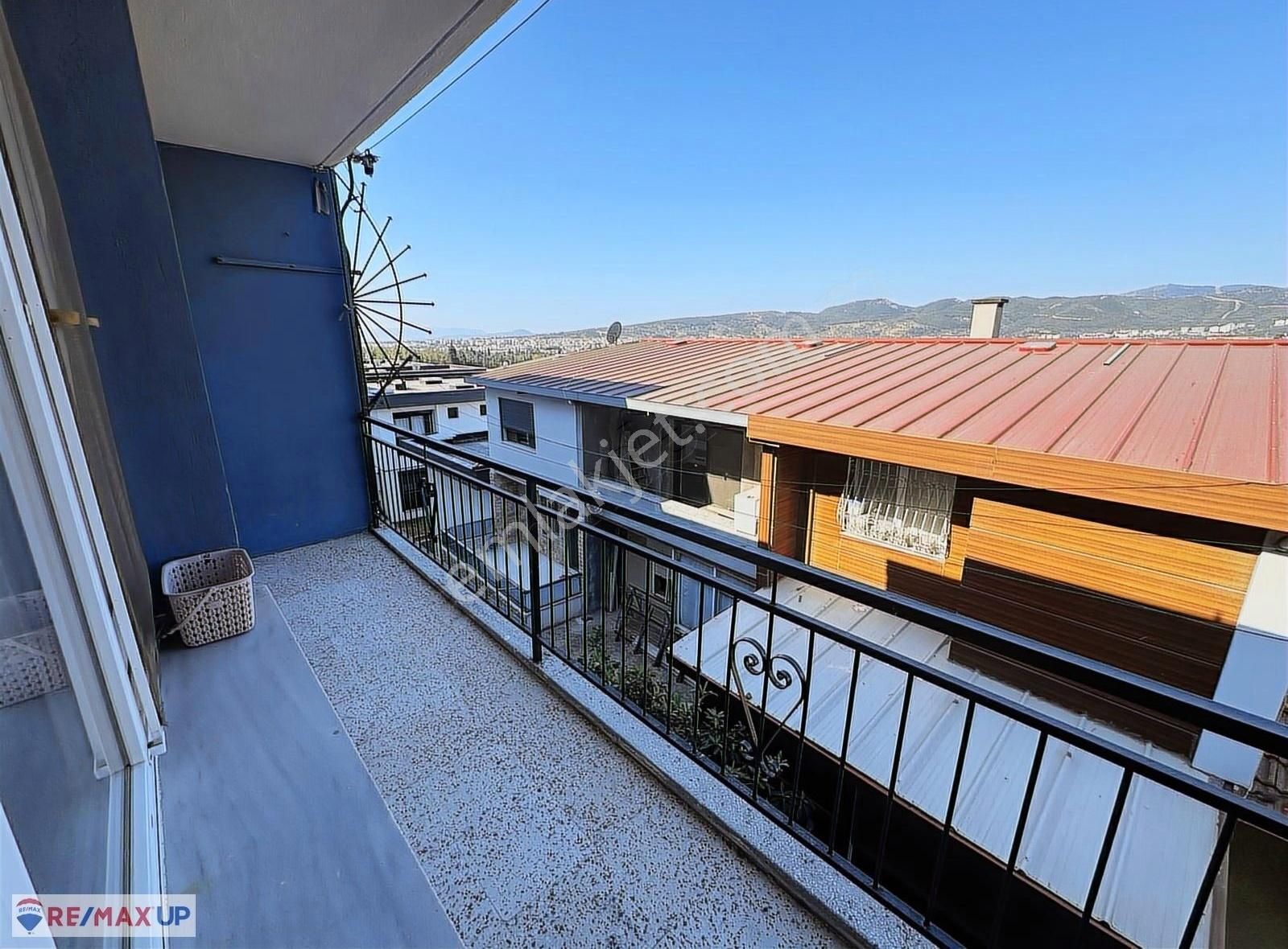 Gaziemir'de Geniş Ve Bakımlı Satılık Triplex Villa - Görsel 9