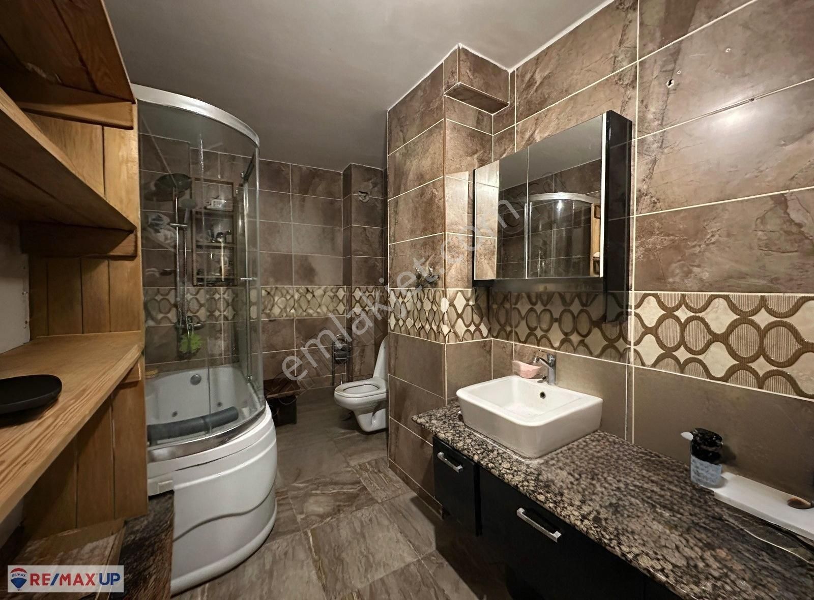 Bodrum Turgutreis'te Swiss Otel Karşısı Triplex Villa