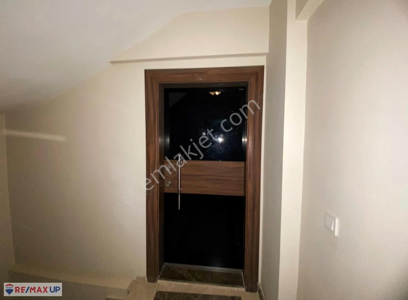Üniversitelere,avmlere Ve Metroya Yürüyüş Mesafesinde 3+1 Daire - Görsel 3