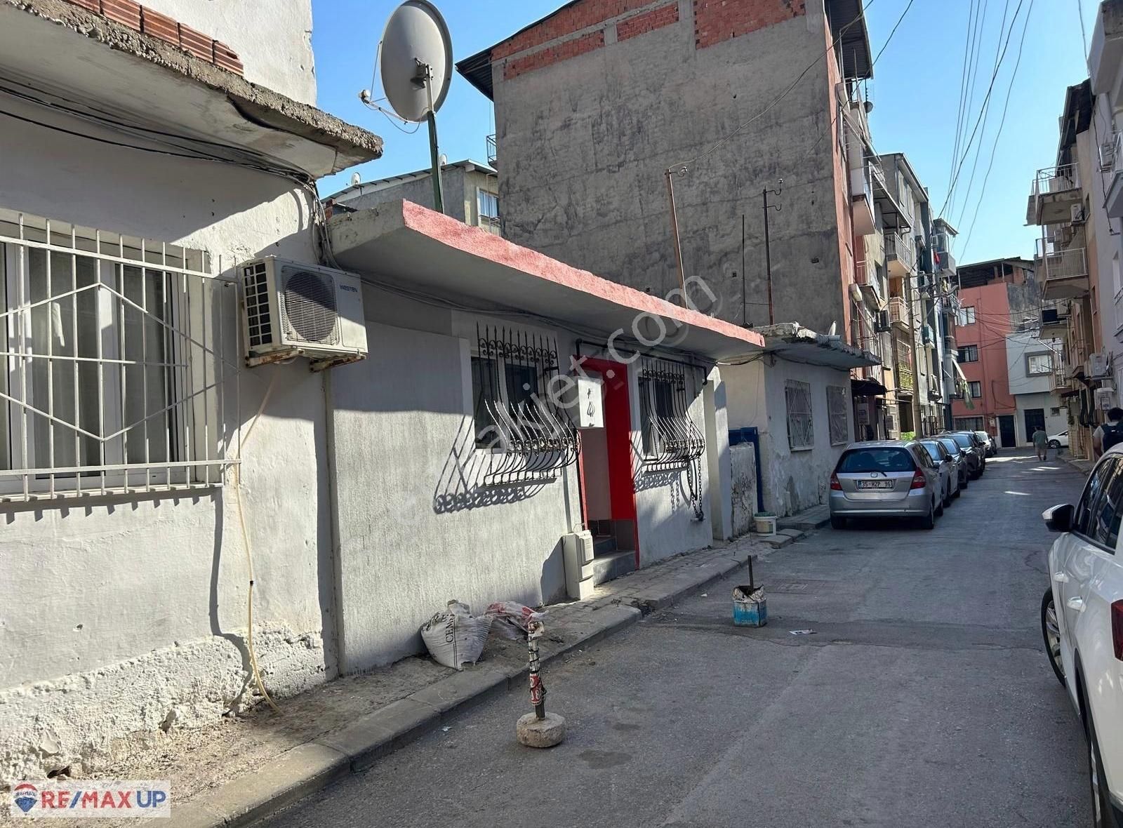 Yeşılova'da 174 M² Arsa Ve Evı