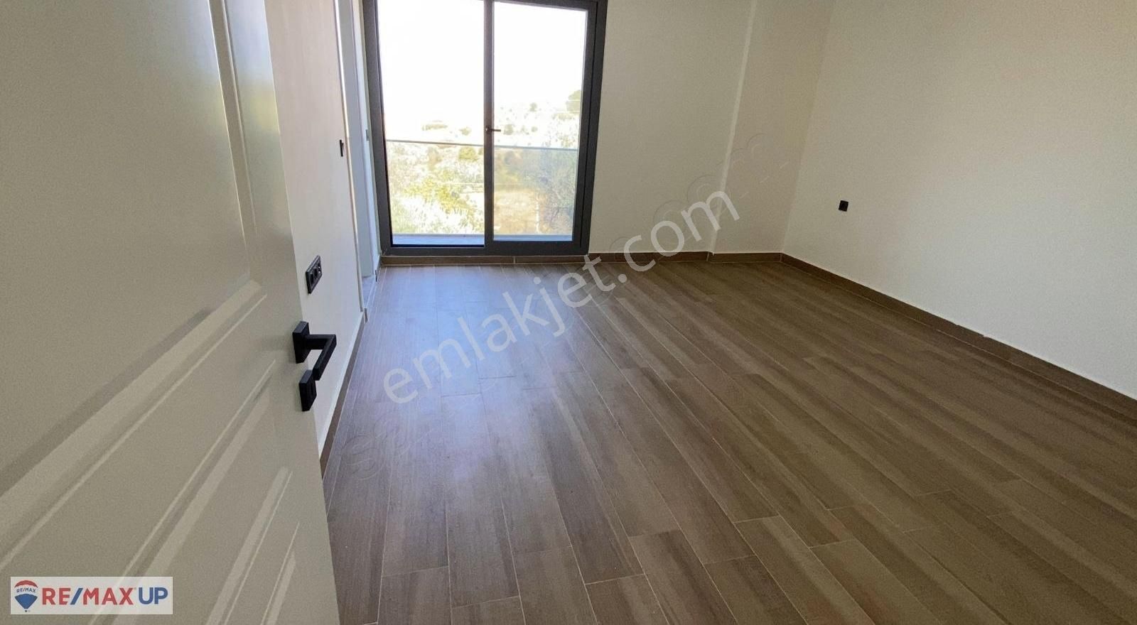 Karaburun Saip'te 5+2 Villa - Görsel 26