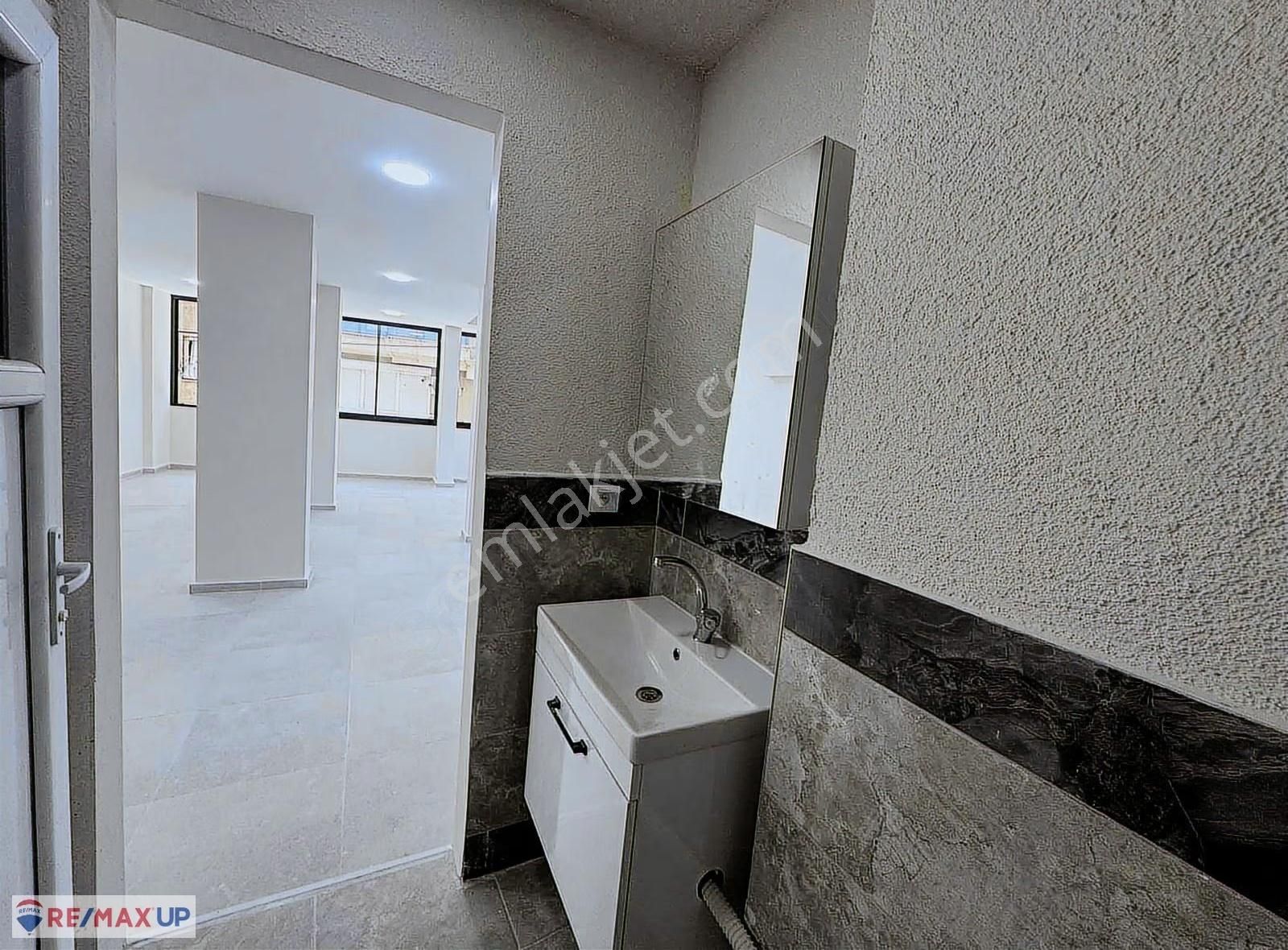 Mızraklı Cad. Üzeri 87 M2 / Full Yapılı / Köşe Dükkan - Görsel 3