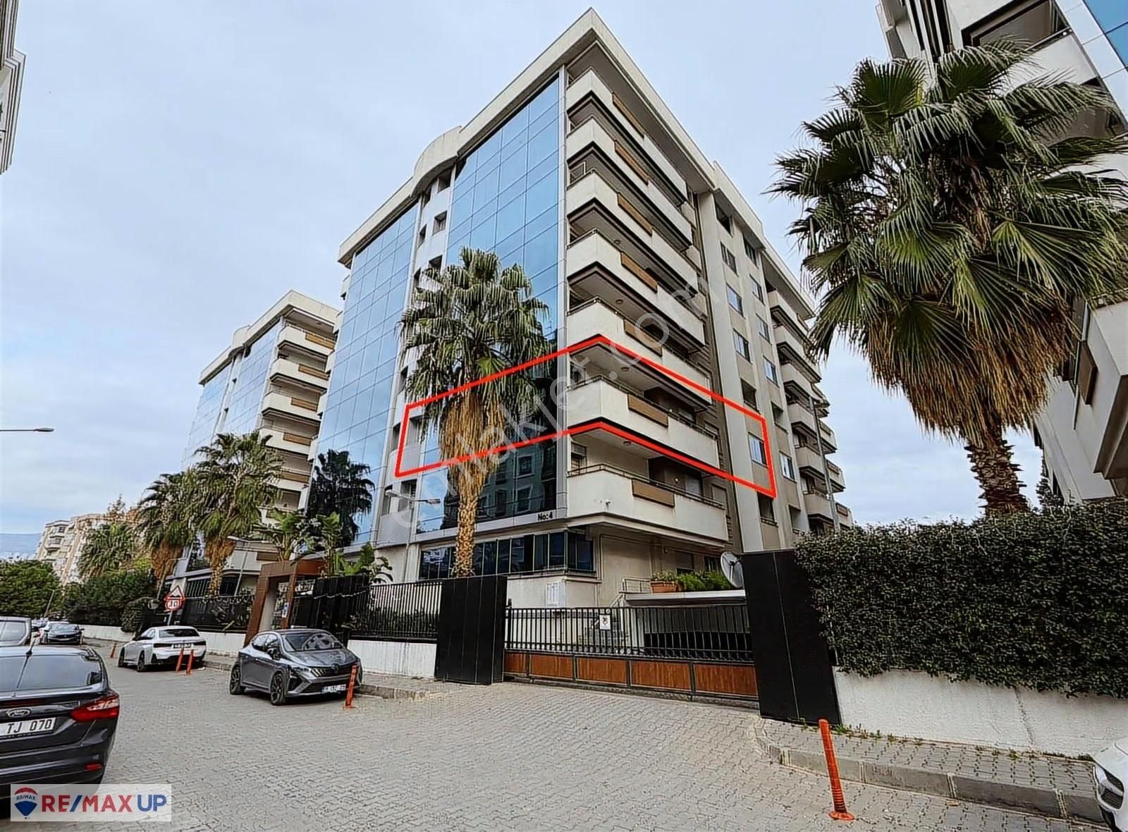 Bayraklı Mansuroğlu Mh. Selenova Sitesi'nde Kiralık 3+1 Daire - Görsel 4