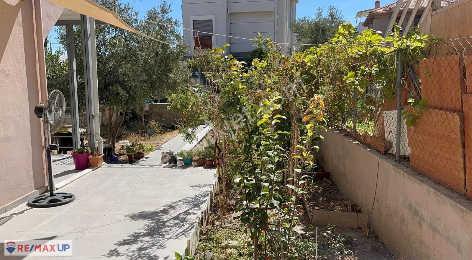 Mordoğan Merkez'de Satılık 5+2 Müstakil Ev - Görsel 7