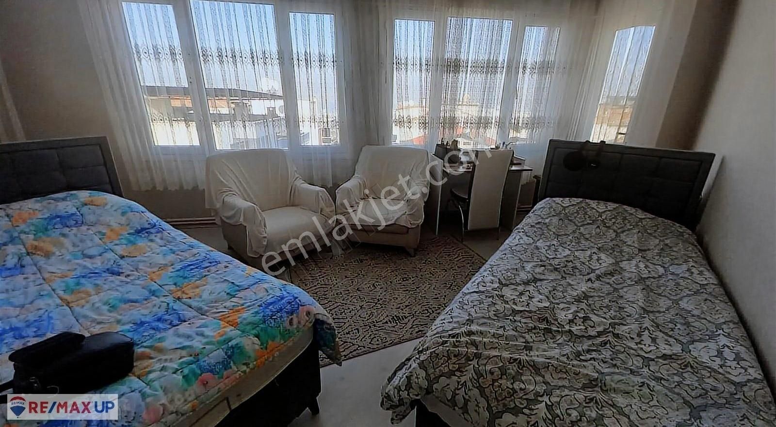 Yeşilyurt'ta Merkezi Konumlu Satılık 2+1 Daire - Görsel 3