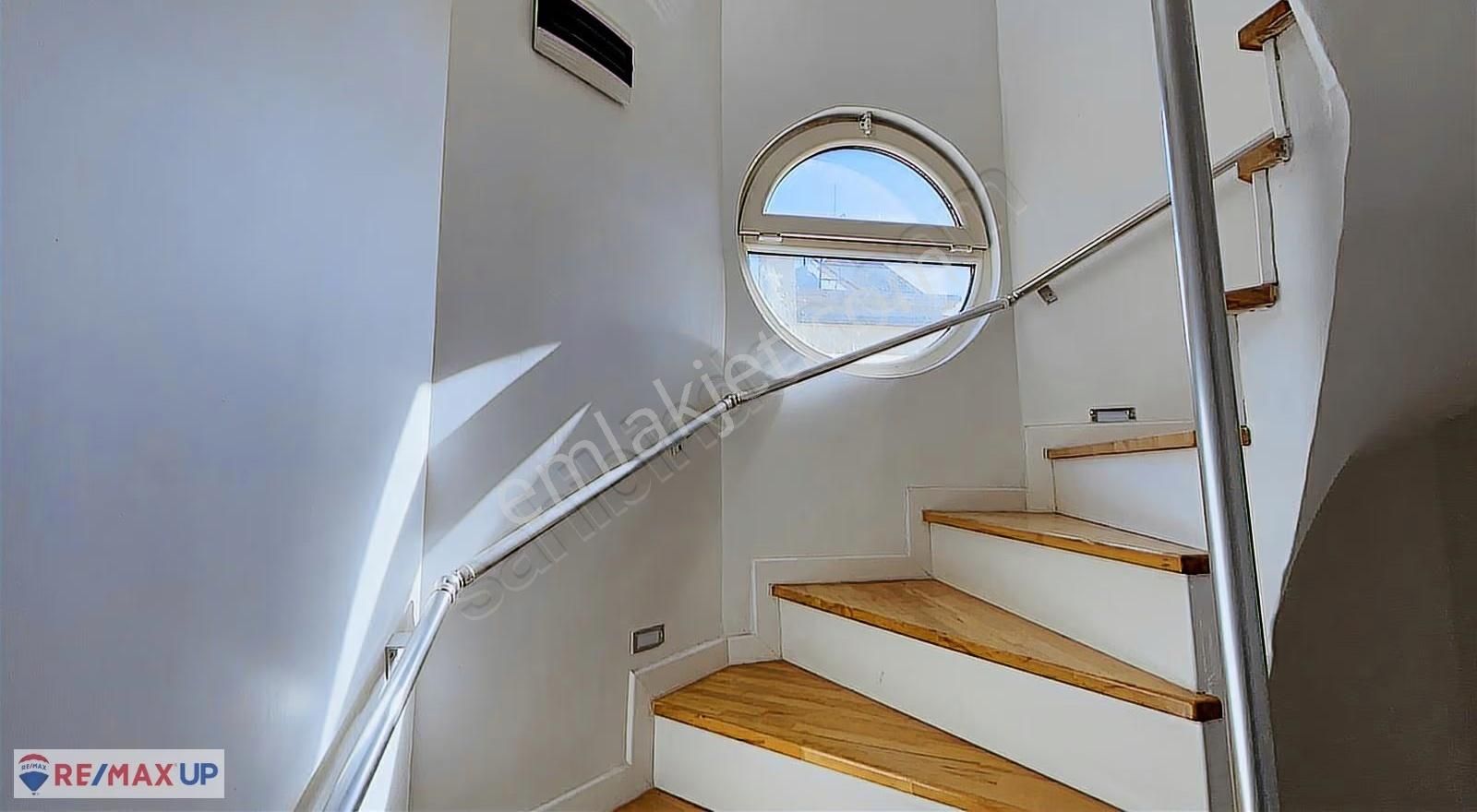 Karaburunun En Prestijli Koyu İncirlikoyda Deniz Manzaralı Villa - Görsel 13