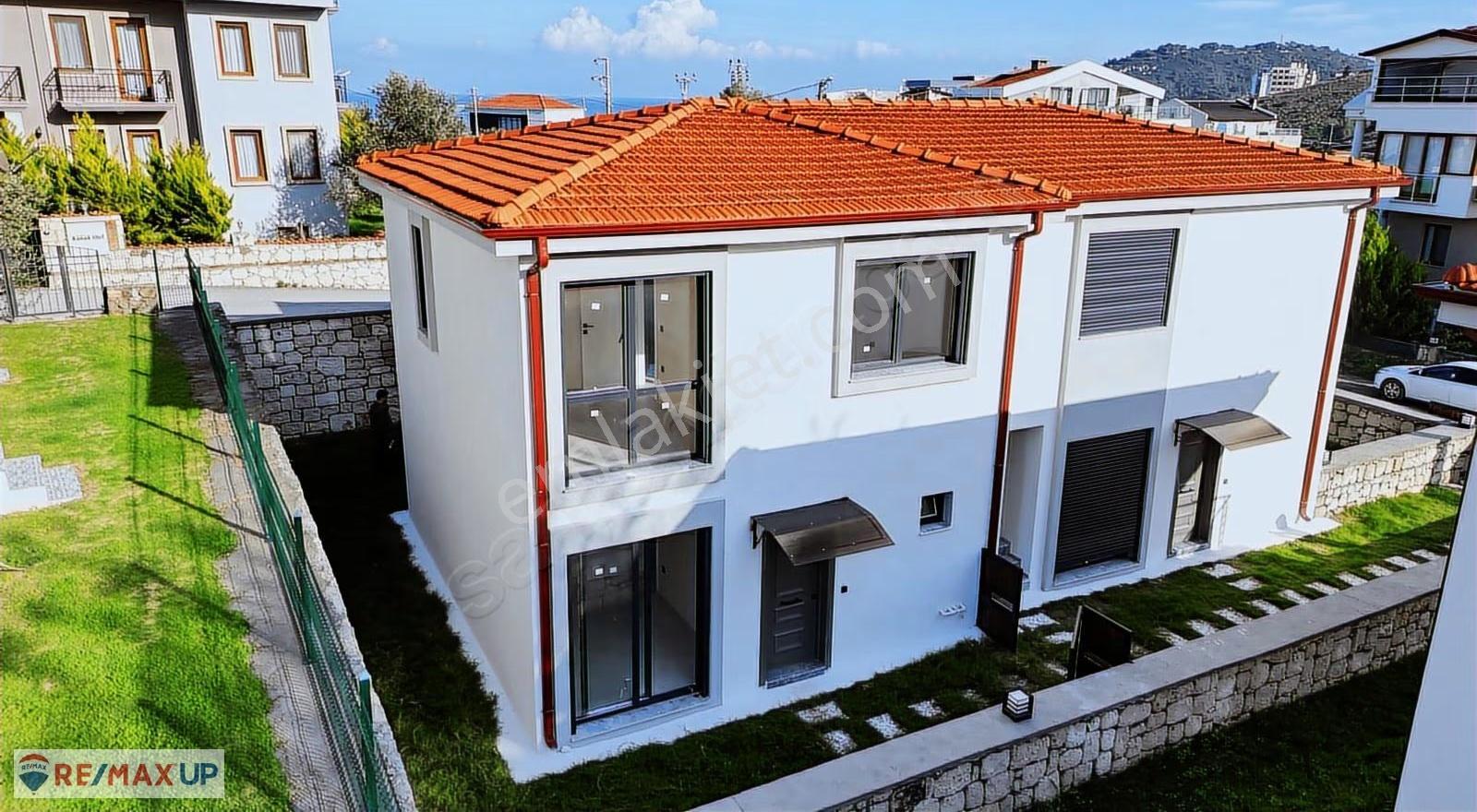 Karaburun Kuyucak'da 2+1 | Sıfır Daire & Özel Bahçe Kullanımı - Görsel 31