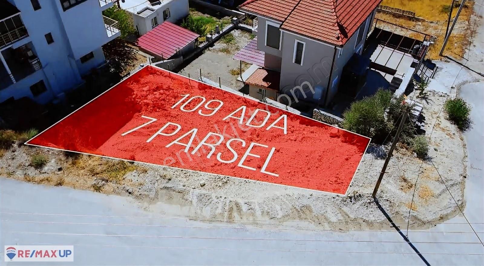 Mordoğan Merkezde Satılık Arsa - Görsel 4
