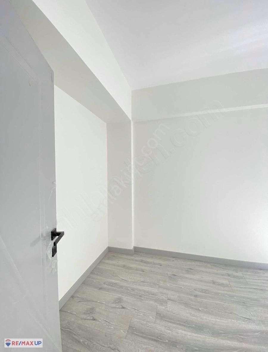 Merkezi Lokasyonda Sıfır Satılık 1+1 Daire - Görsel 11